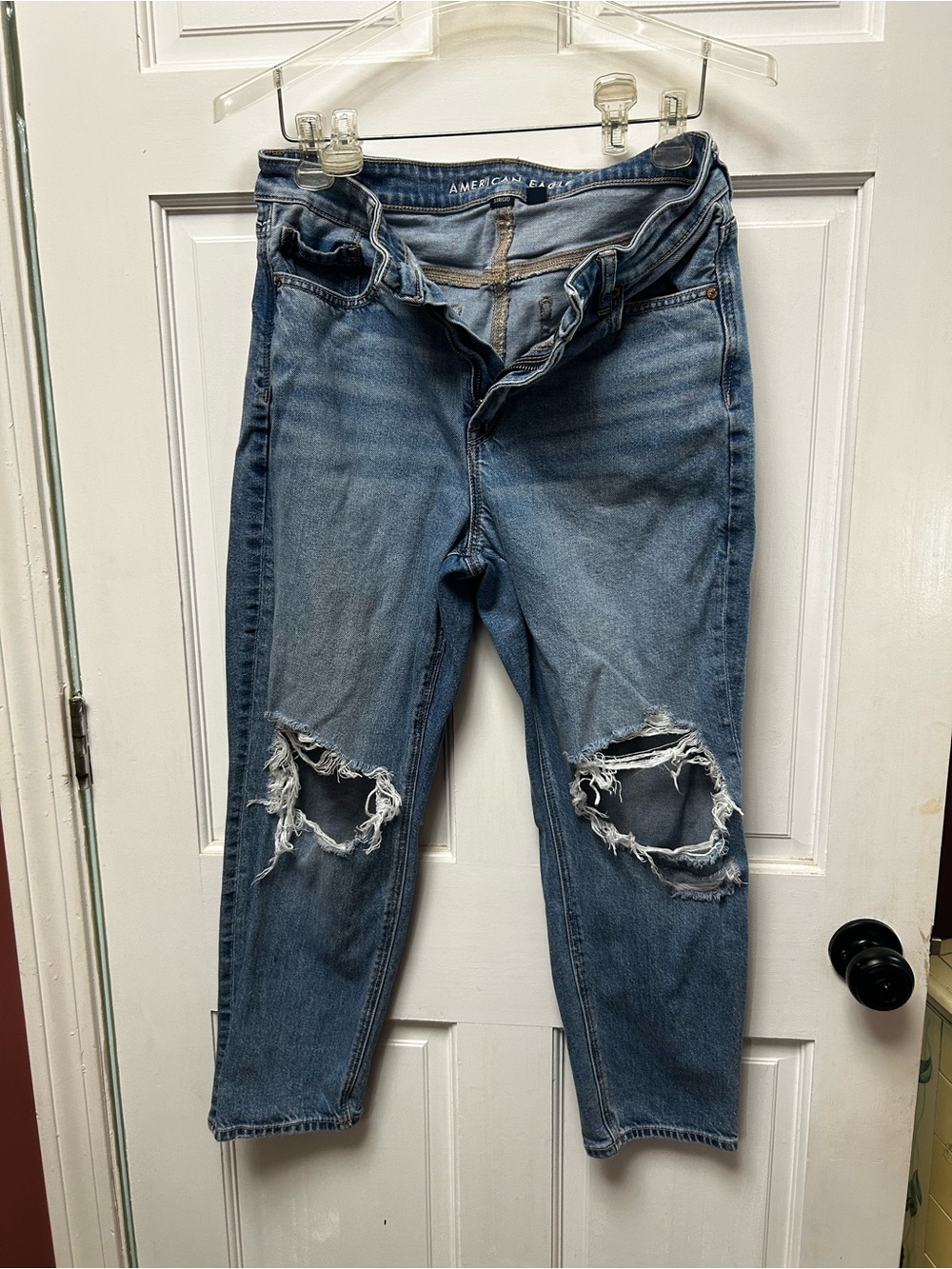 X-Short size 8 American Eagle Outfitters Distressed Blue Straight Leg Jeans
